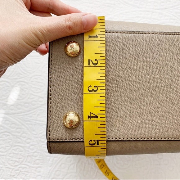 Michael Kors Large Hamilton Saffiano‎ Tote - Picture 16 of 16